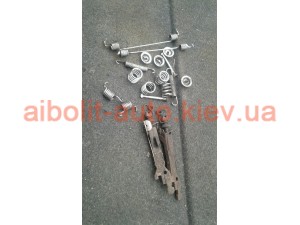 Механизм троса ручника Кенго 1998 - 2008 Механизм троса ручника Кенго 1998 - 2008