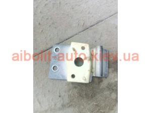 Кронштейн переднего лонжерона правый лачетти Кронштейн переднего лонжерона правый лачетти