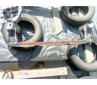 Нижняя балка радиатора лачетти  Chevrolet Lacetti Кузовные детали