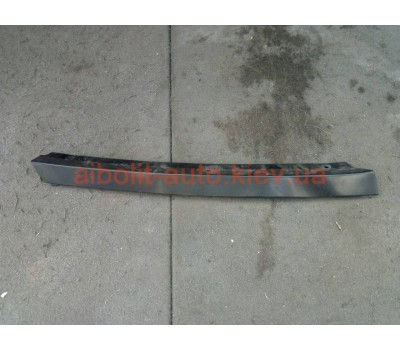 Накладка дверной стойки передняя лачетти  Chevrolet Lacetti Кузовные детали