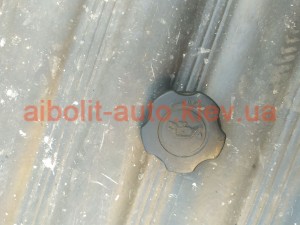 Масляная крышка Ланос 1.5, 1.6 Масляная крышка Ланос 1.5, 1.6