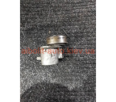 Натяжной механизм ремня генератора 1.6 лачетти  Chevrolet Lacetti