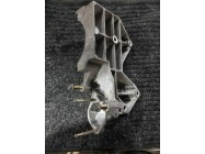 Кронштейн компрессора кондиционера 1.8 Sed лачетти