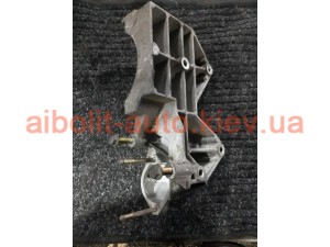 Кронштейн компрессора кондиционера 1.8 Sed лачетти