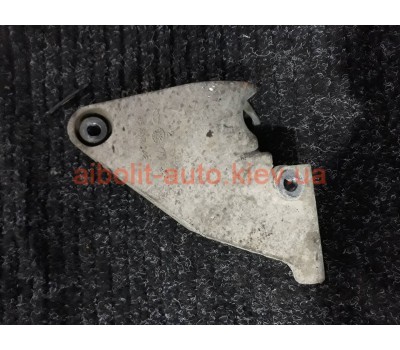 Кронштейн генератора нижний 1.8 Sed лачетти  Chevrolet Lacetti