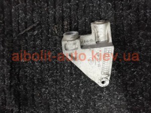 Кронштейн генератора верхний 1.6 лачетти