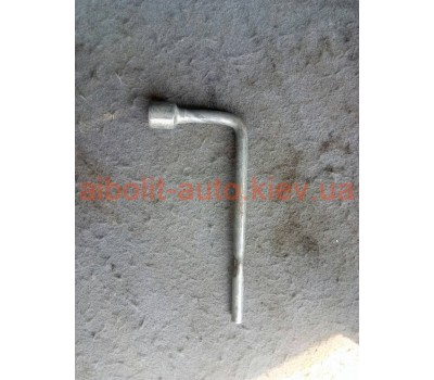 Баллонный ключ лачетти  Chevrolet Lacetti