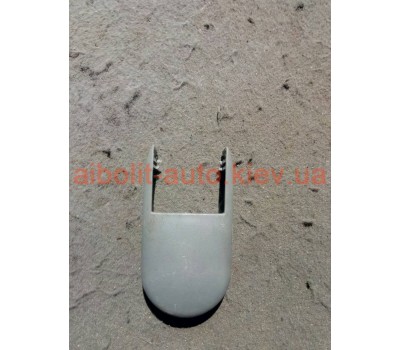 Заглушка болта крепления сидения лачетти правая  Chevrolet Lacetti