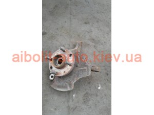 Кулак поворотный Авео передний левый