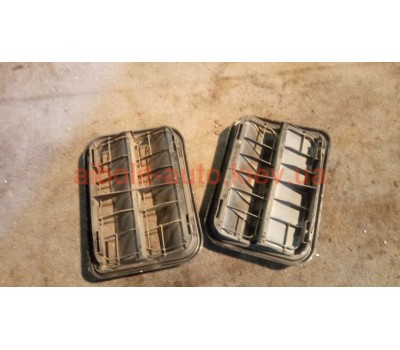 Вент.решетка багажника Меган 3  Renault Megane 3 - 2009 - 2013г. Кузовные детали